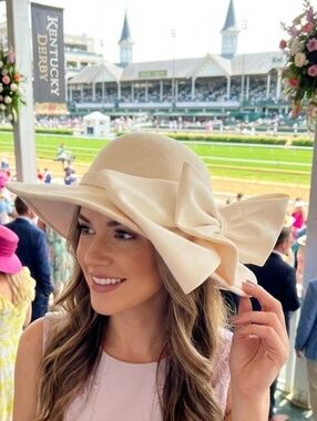 VTG Adolfo II Paris New York Ultra 100% Wool Wide Brim Hat Ivory Bow